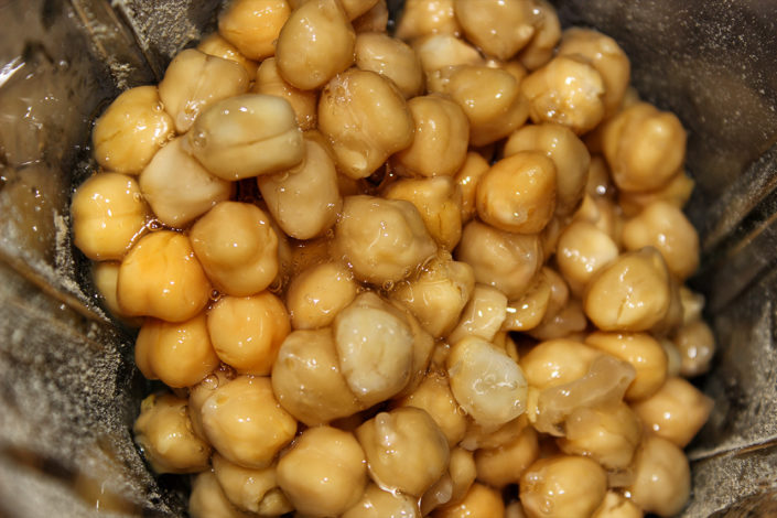 Kichererbsen für Suppe in Mixer Kichererbsen für Suppe in Mixer