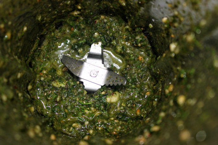 Veganes Rucola-Kräuter-Pesto